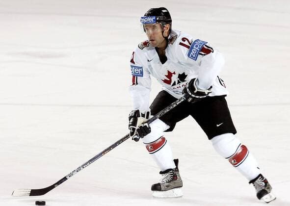 Ice hockey, World Championship in Riga, Canada - Denmark 5:3