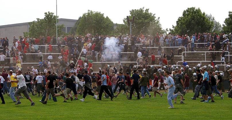 Football, NOFV Oberliga Nord, BFC Dynamo - 1. FC Union Berlin, Fan riots lead to abandonment of match