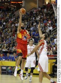 Basketball, European Championship, Spaniard Nikola Mirotic tears up Serbian flag - archive pictures from the European Championship