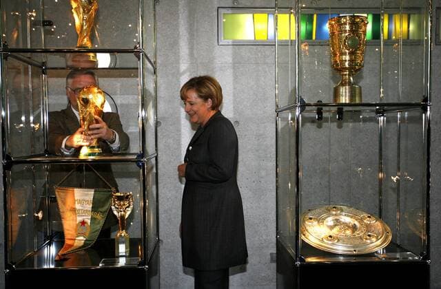 Football, Chancellor Merkel as a fan of the national team