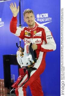 Formula 1, Singapore GP, Sebastian Vettel takes first pole in Ferrari