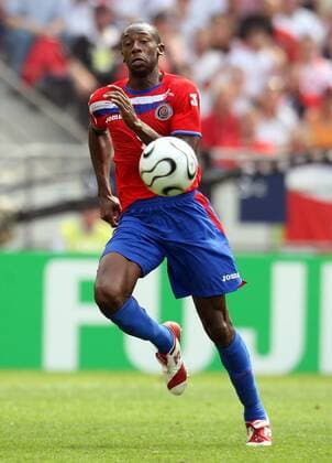 Football, Costa Rica's national coach Wanchope resigns