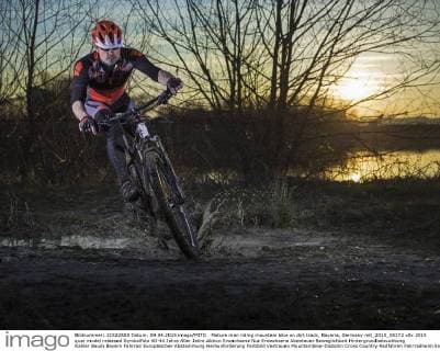 Cycling, symbol pictures mountain bike