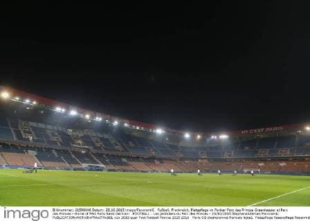 Football, France, pitch maintenance at the Parc des Princes in Paris
