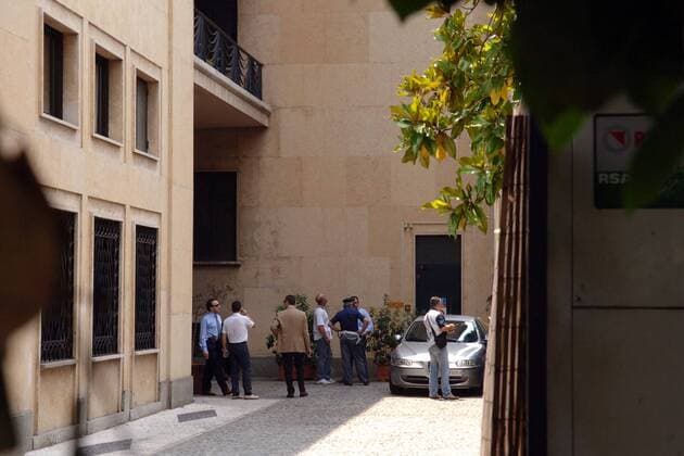 Football, Italy, Gianluca Pessotto throws himself out of a window at Juventus Turin's offices