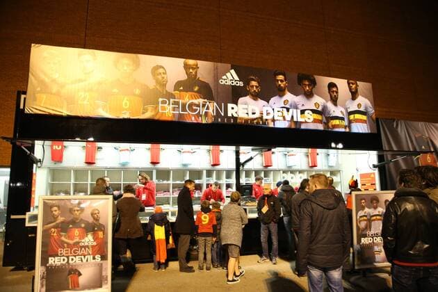 Football, International match, Belgium - Italy, Fanshop