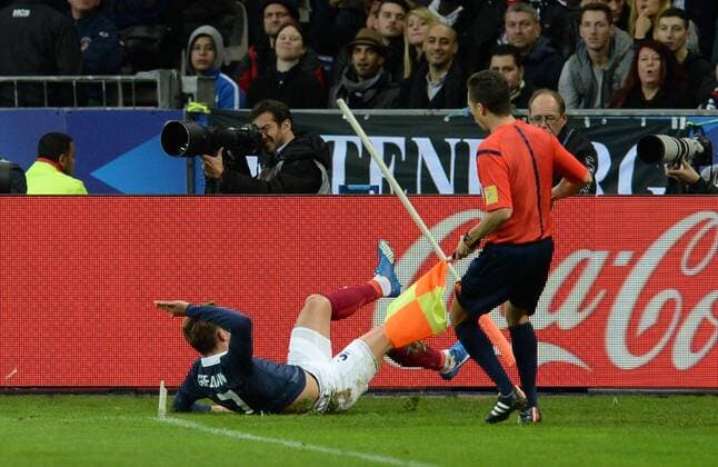 Football, International, France - Germany, Griezmann breaks corner flag