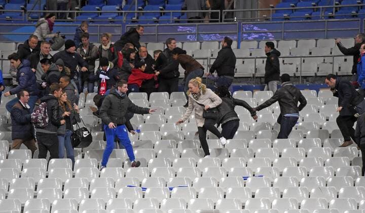 Football, international match, France - Germany, fans after the explosions inside the match area