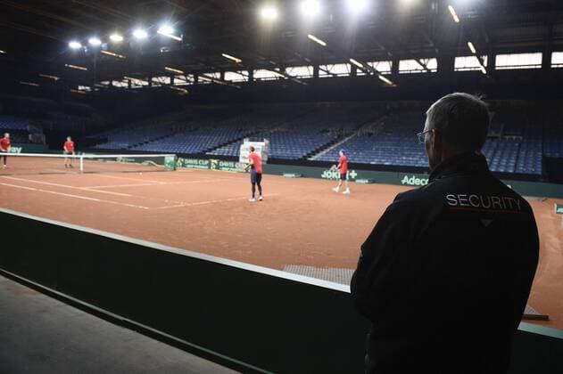 Tennis, Davis Cup Final in Belgium - Security forces at training session