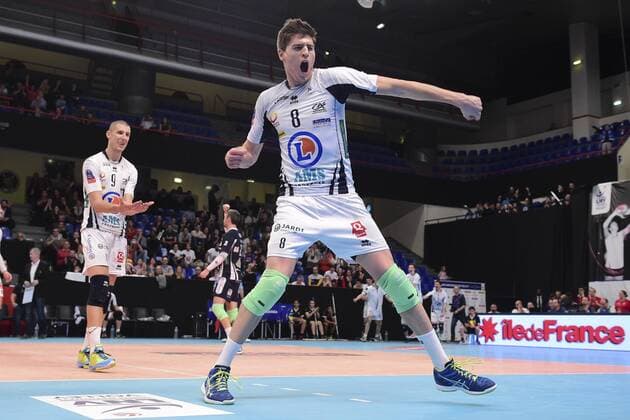Volleyball, Tours VB wins Supercup in France