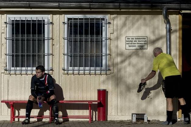 Kicker Sports Photo of the Year - Robert Michael Wins 1st Prize in the Amateur and Youth Football Category