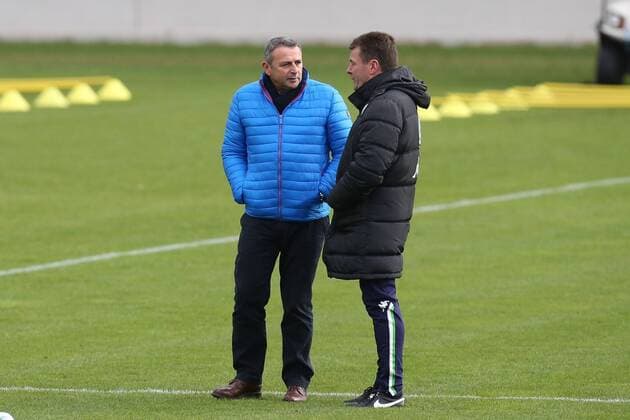 Football, VfL manager Allofs questions coach Hecking