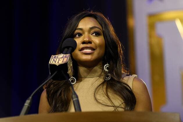 NFL, Super Bowl 50: Walter Payton Man of the Year Award