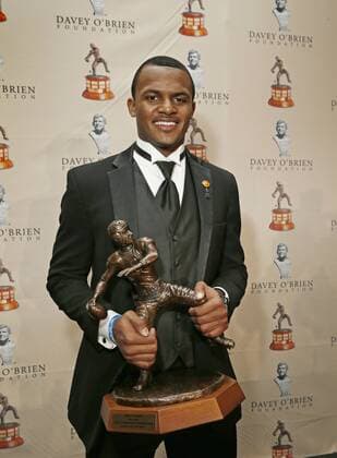 American Football, NCAA, Davey O Brien Award for Quarterback Deshaun Watson