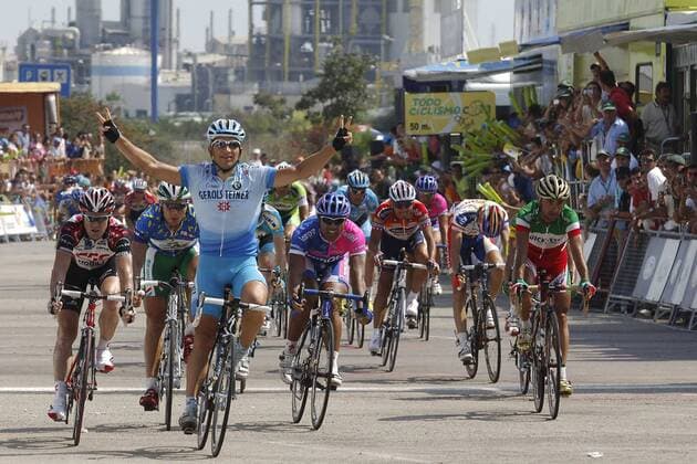Cycling, Vuelta, Robert Förster wins stage, Alejandro Valverde defends overall lead