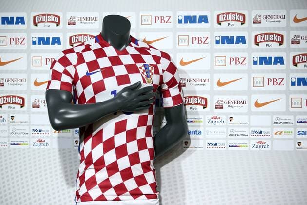 Football, Croatia presents shirt for EURO 2016