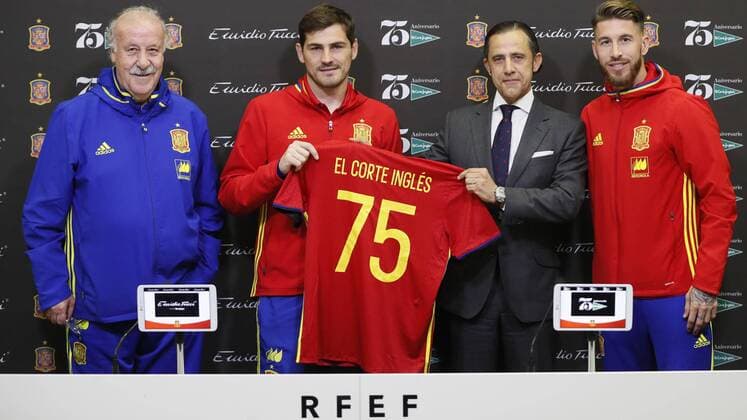 Football, PK National Team Spain - 75 Years of Cooperation with El Corte Ingles