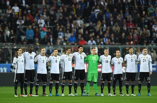 Football, International match, Germany - Italy, Minute's silence for Johan Cruyff