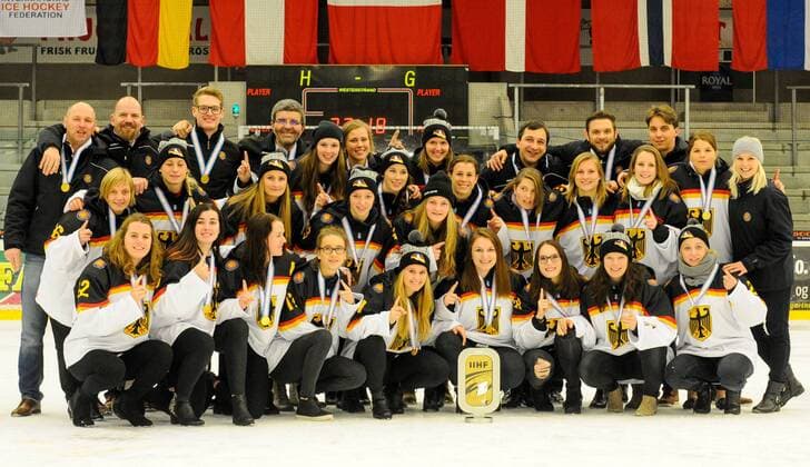 Ice Hockey, B Women's World Championship, Award Ceremonies