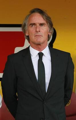 Football, Galatasaray sacks coach Riekerink