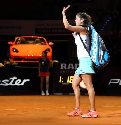Tennis, WTA Tournament in Stuttgart, Julia Görges defeats Roberta Vinci