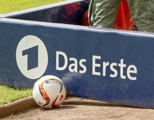Football, National Cup, symbol photo Das Erste broadcasts the amateur final day