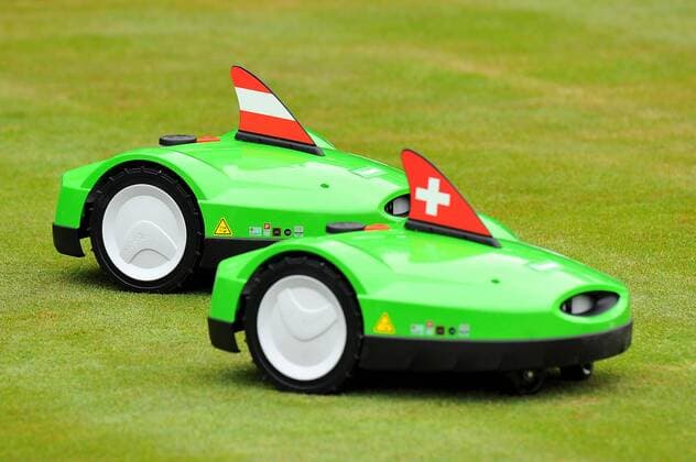 Tennis, ATP tournament in Stuttgart, robotic lawnmowers on the tennis court