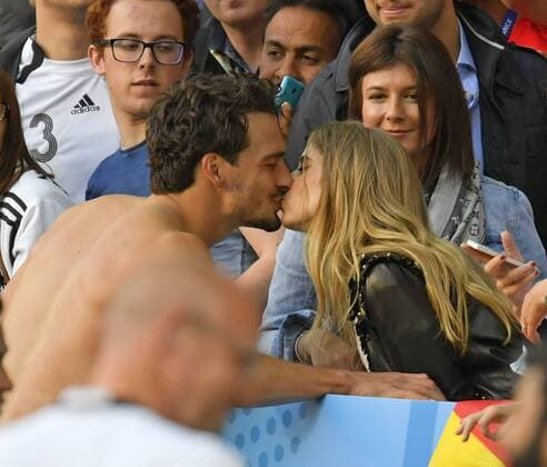 Football, Mats and Cathy Hummels are expecting a baby