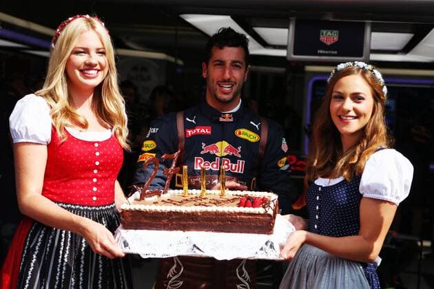 Formula 1, Daniel Ricciardo gets birthday cake, Austrian GP in Spielberg