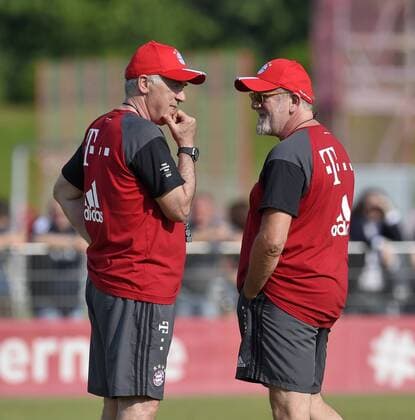 Football, Carlo Ancelotti and fitness coach Giovanni Mauri