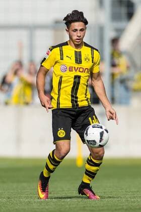 Football, Dortmund finances Scuderi's studies after horror injury