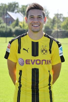 Football, Raphael Guerreiro in Paris St. Germain's sights