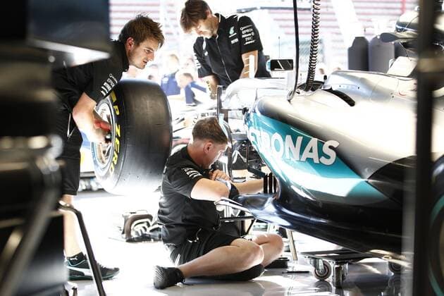 Formula 1, Belgian GP, Working in the Mercedes Box