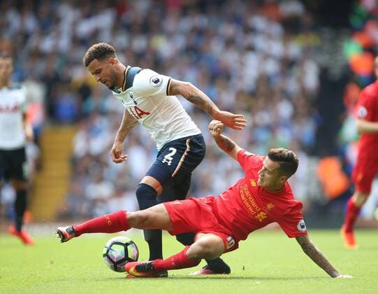 Football, Manchester City signs Kyle Walker