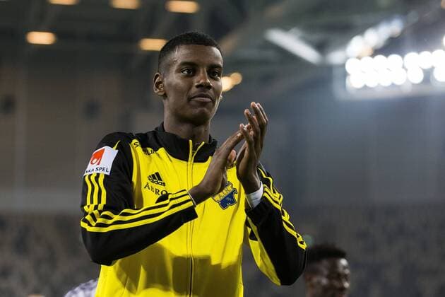 Football, Borussia Dortmund signs Alexander Isak
