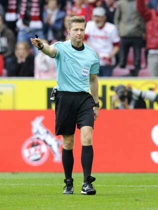 Football, fan of 1. FC Köln sues video assistant Welz