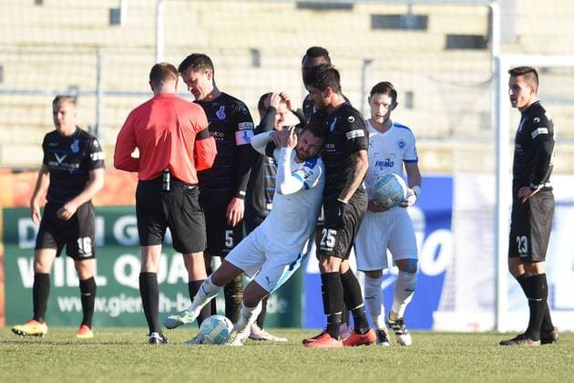 Football, 3. Liga, Duisburg's Baris Özbek faces long ban after match against Lotte