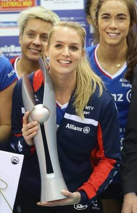 Volleyball, Stuttgart honours Allianz MTV Stuttgart for cup win