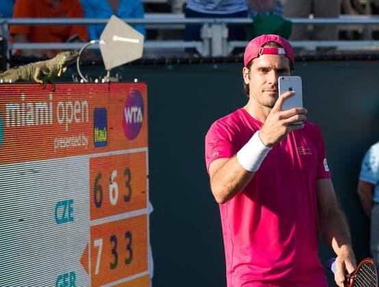 ATP tournament in Key Biscayne, iguana gets lost in the tennis stadium