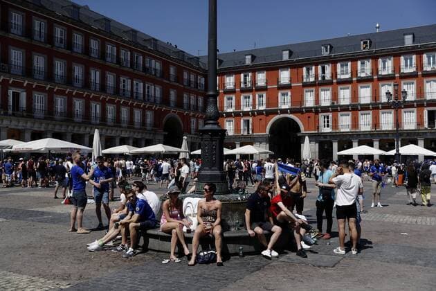 Football, CL, Atletico Madrid - Leicester City, Leicester fans in Madrid