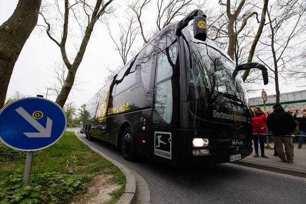 Football, CL, Borussia Dortmund - AS Monaco, BVB team bus