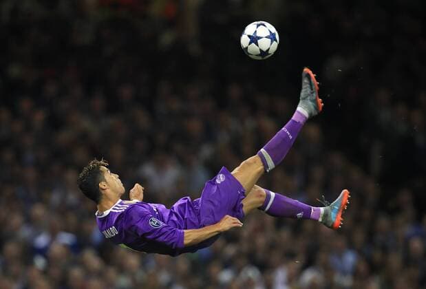 World Sports Photography Award Winner: Mike Egerton