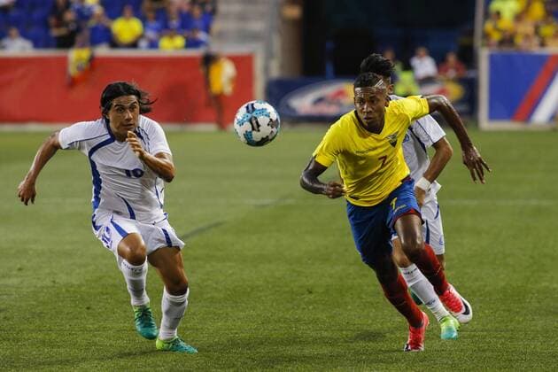 Football, Ecuador - El Salvador