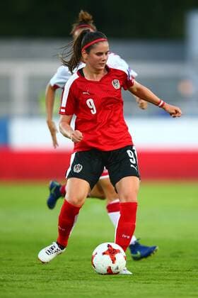 Football, Women, Austria - Denmark