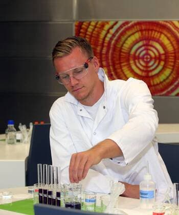 Football, Bayer Leverkusen as guests at Baylab
