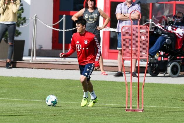 Football, Flavius Daniliuc in Bayern Training