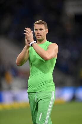 Football, Manuel Neuer may be out for longer - archive photos