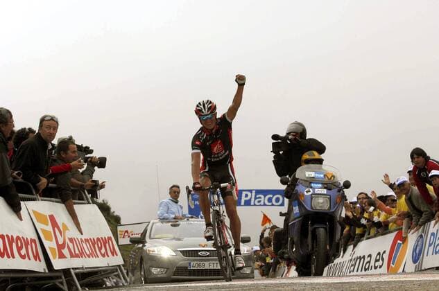 Cycling, Vuelta, stage 4, Efimkin rides into the golden jersey