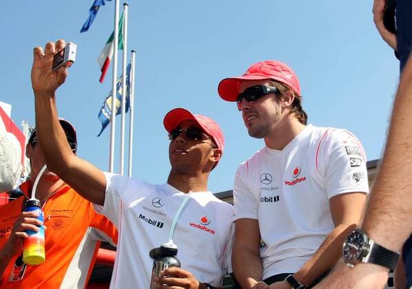 Formula 1, Monza GP, Double victory for McLaren: Fernando Alonso ahead of Lewis Hamilton