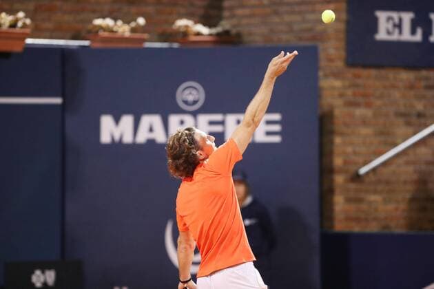 Diego Forlan at Uruguay-Argentina tennis match